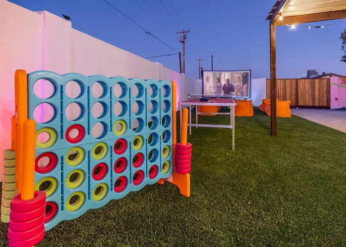 Fun Themed With Games And Cowboy Pool Сasa de vacaciones